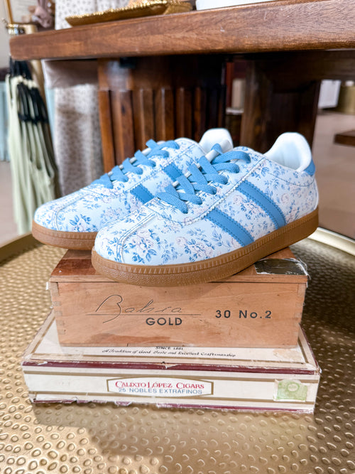 Field Dream Sneakers
